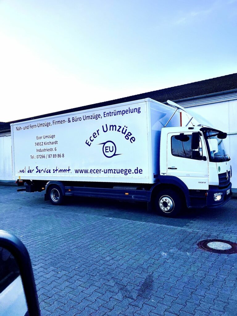 Ecer Umzüge LKW